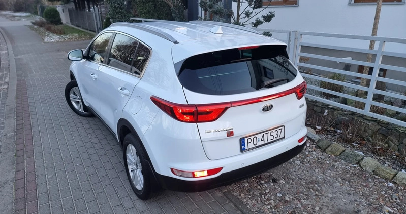 Kia Sportage cena 76999 przebieg: 126000, rok produkcji 2018 z Stryków małe 436